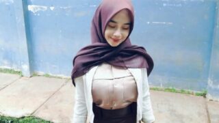 10 Video SMP Viral Indo 2025 Jilbab Kenyot Yang Masih Sempit Dan Jadi Pusat Perhatian Wiwik Indonesia Top Global In The World Guys Anjay Gokil Keep Calm