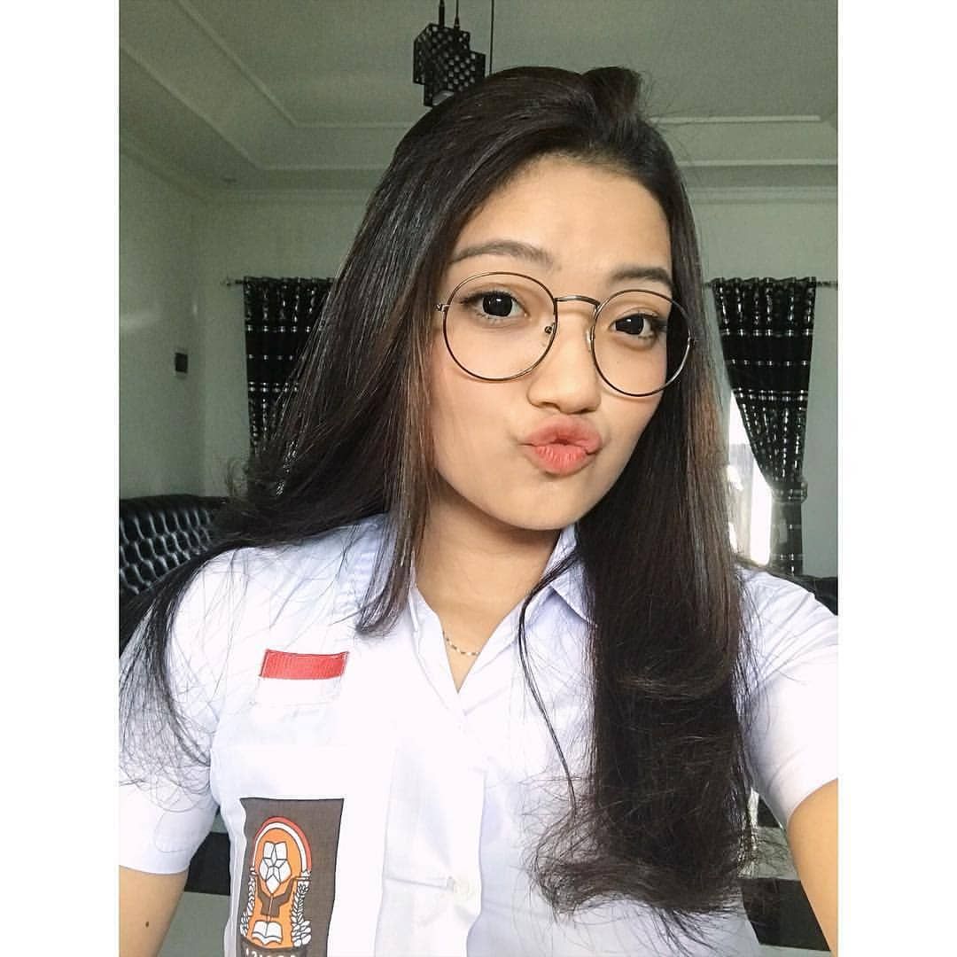 Trending 5 Viral Terbaru SMA 2025 Anjay Top 1 Indonesia Video Wiwik Sepasang Baju Dinas Merah Bikin Rekaman Paha Tompelen JATAH Uang Jajan One For All Indonesia New Global Official